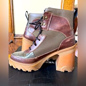 WOMEN'S BREX™ HEEL LACE BOOTIE